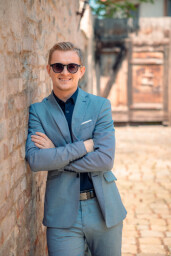 Business portret_marek_FB-0138